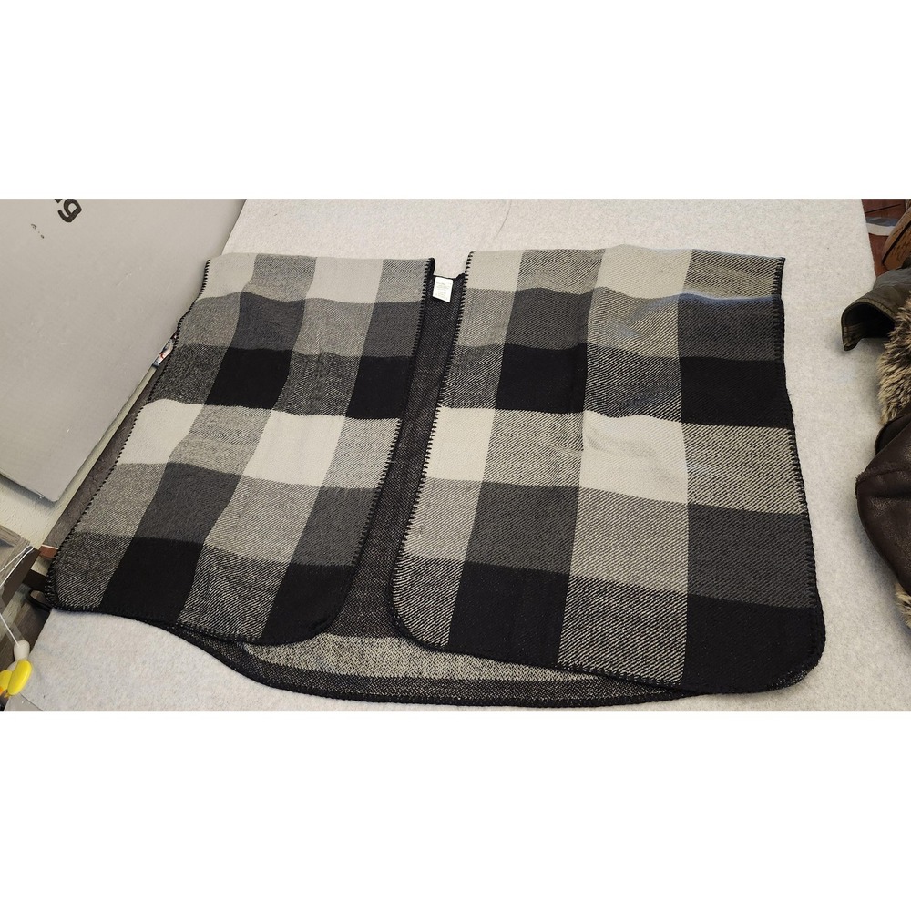 Woolrich Reversible Poncho Womens One Size Black Gray Plaid Acrylic Wrap Shawl